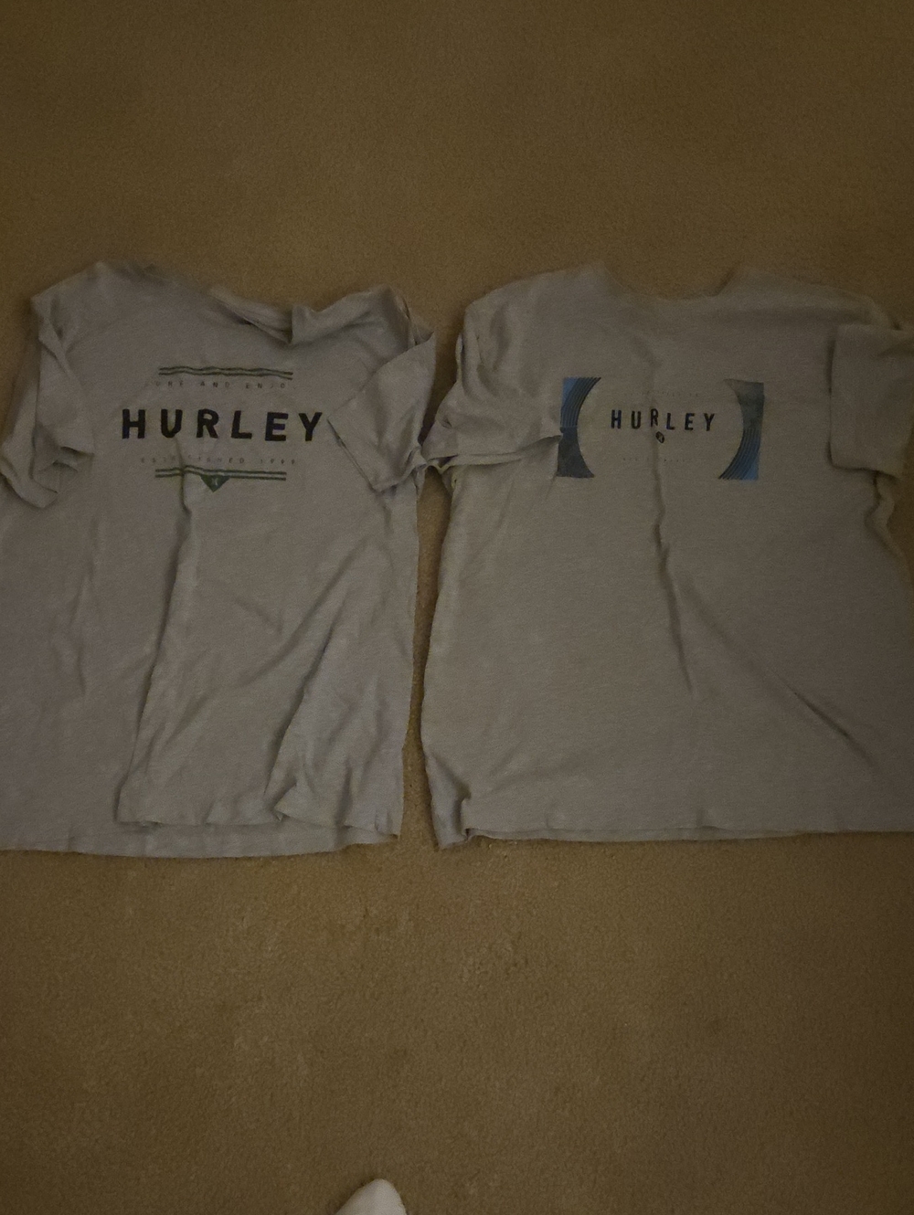 Hurley Light Gray Mens' Graphic Short-Sleeve Tees (Set of 2)